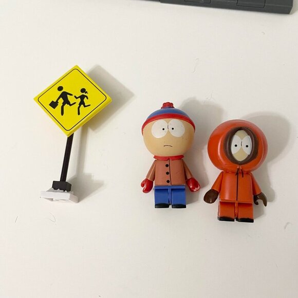 South Park McFarlane Construction Set Stan Kenny Bus Stop Toolshed Human Kite - Picture 12 of 16